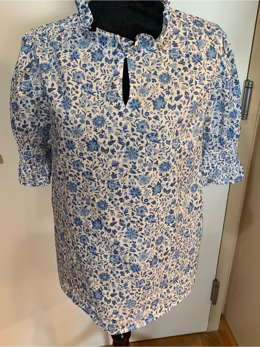J CREW LIBERTY FABRIC Floral Ruffle Neck/Sleeves Blue/White Women's Top